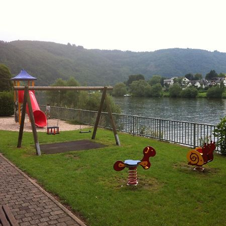 Haus Marlene Apartment Zell an der Mosel Luaran gambar