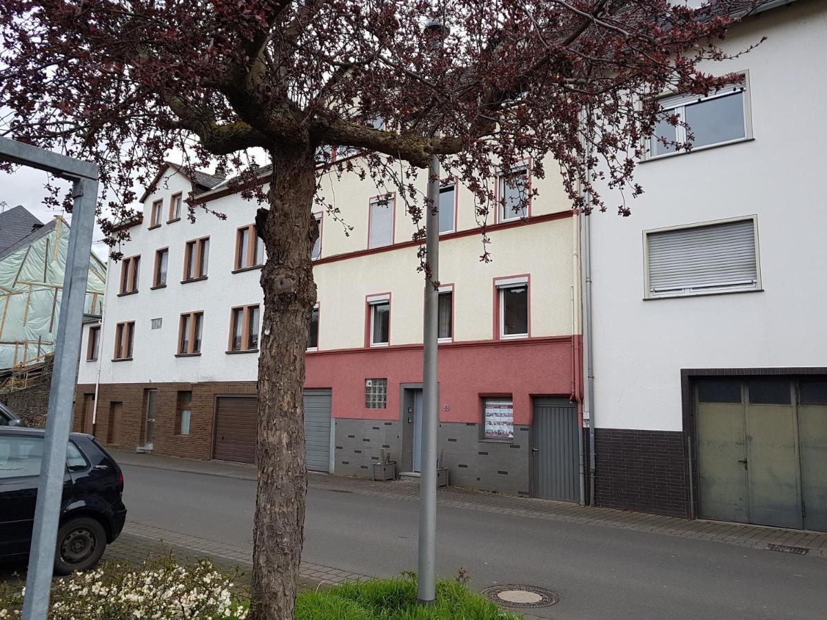 Haus Marlene Apartment Zell an der Mosel Luaran gambar
