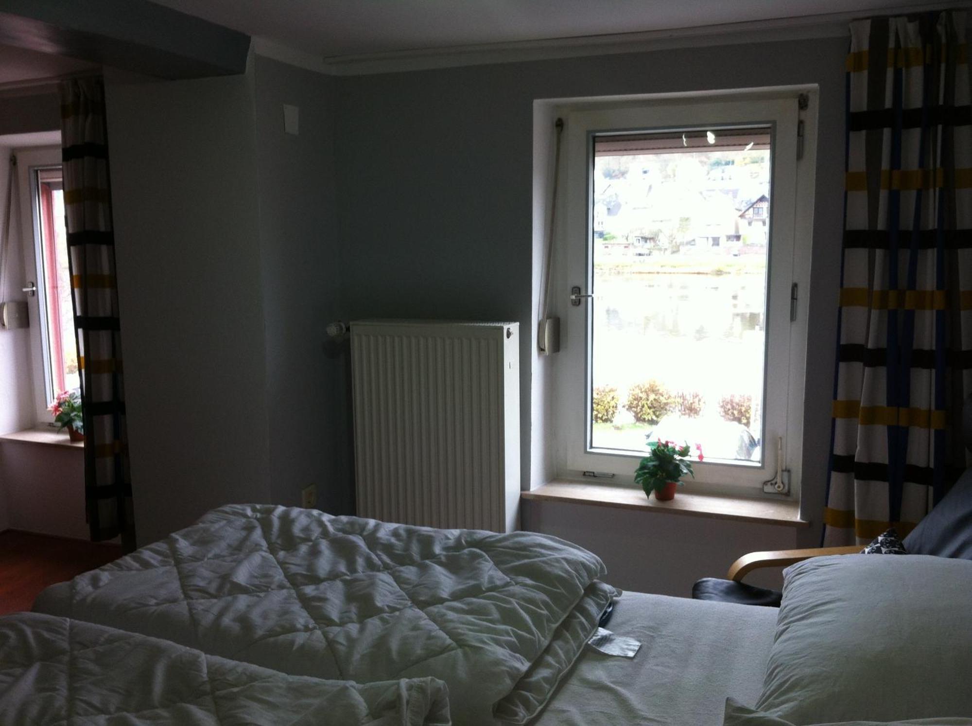Haus Marlene Apartment Zell an der Mosel Bilik gambar