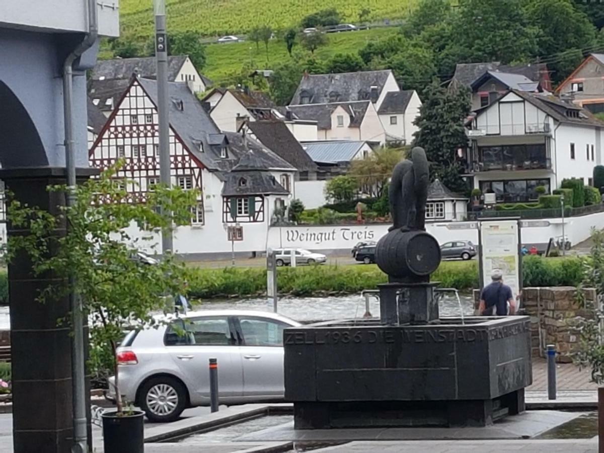 Haus Marlene Apartment Zell an der Mosel Luaran gambar